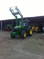 John Deere 5085M