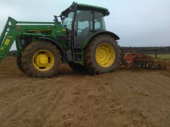 John Deere 5115M & UG