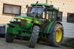 John Deere 5500