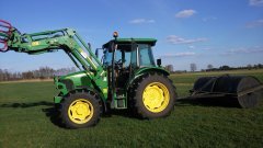 John Deere 5620 + wał