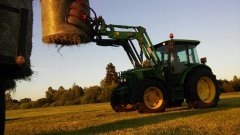 John Deere 5620