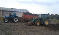 John Deere 5820 & NH T5.105EC