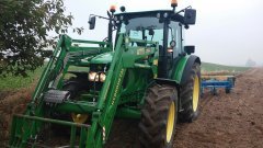 John Deere 5820 & Overum