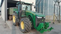 John Deere 8260R  + 2x Zasław 14t