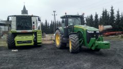 John Deere 8260R \u0026 Claas Lexion 670