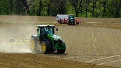 John Deere 8335R & John Deere 6830