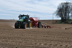 John Deere 8345R + Horsch Maestro