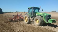 John Deere 8345r i Kverneland KTC