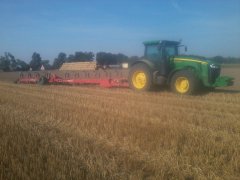 John Deere 8360r i Kverneland PW100