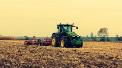 John Deere 8370r + Horsch Terrano FM