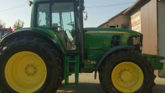 John Deere 7430