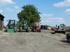 John Deere 7530 & 6910 & MTZ 82 & New Holland LM410