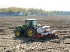 John Deere 7830