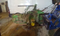 John Deere 5820