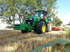 John Deere 7820