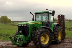 John Deere 8220