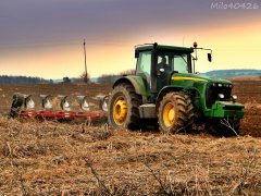 John Deere 8220