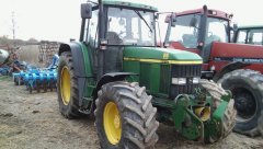 John Deere 6610