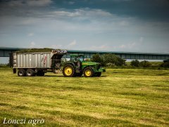 John deere 8310