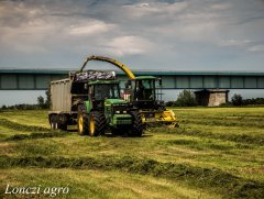 John deere 8310