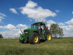 John Deere 6800