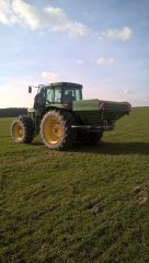 John Deere 7700 + + Amazone