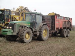 John Deere 8300 + Vaia NL 18