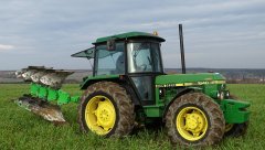 John Deere 1640 + Bomet 4