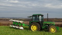 John Deere 1640 + Bomet U063/3