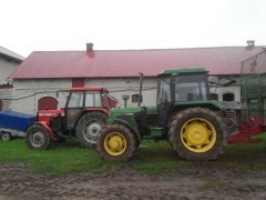 John Deere 2140