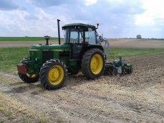 John Deere 3040 i Tolmet Tytan