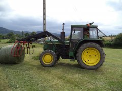 John Deere 3130