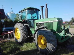 John Deere 4055