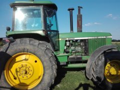 John Deere 4055