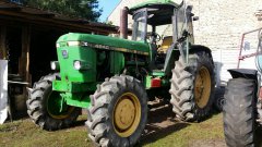 John Deere 4240