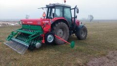 Massey Ferguson 5425 + AgroMasz SR300