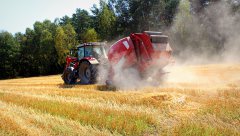 Massey Ferguson 5612 & Lely RP 445