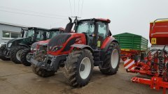 Valtra T144