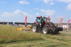 Valtra T214 Direct z układem jazdy tyłem TwinTrac