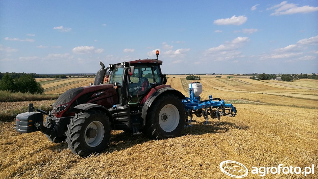 Valtra T144A