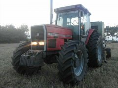 Massey Ferguson 3125 i John deere 590