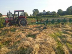 Massey Ferguson 235+ zgrabiarka