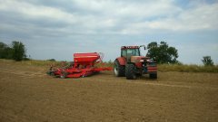 Case 7240 & Horsch Pronto 6 DC