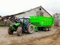 Deutz Fahr Agrofarm 420 + Rozrzutnik Fortschritt 088