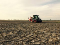 Fendt 824 Vario + Horsch Express 3TD