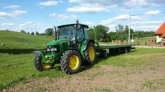 John Deere 5100M + Pronar T0 23