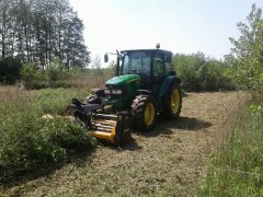 John Deere 5/100M + rozdrabniacz 2,5m