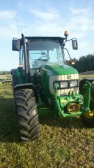 John Deere 5100M