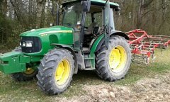 John Deere 5100R i Unia Kombi