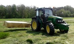 John Deere 5100R i Vicon CM2400